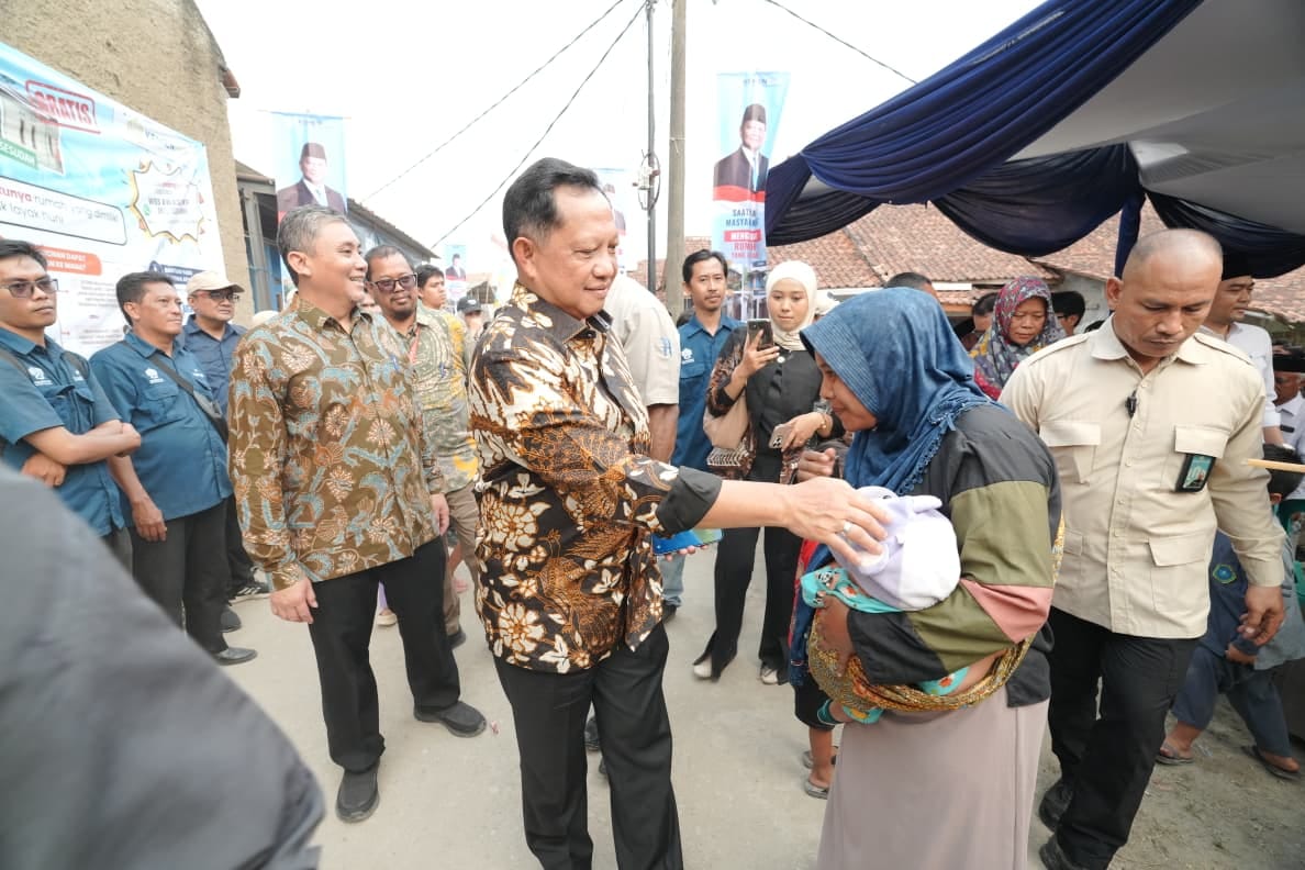 Sukseskan Program Prioritas Presiden, Mendagri Tito Cek Langsung Program BSPS di Purwakarta